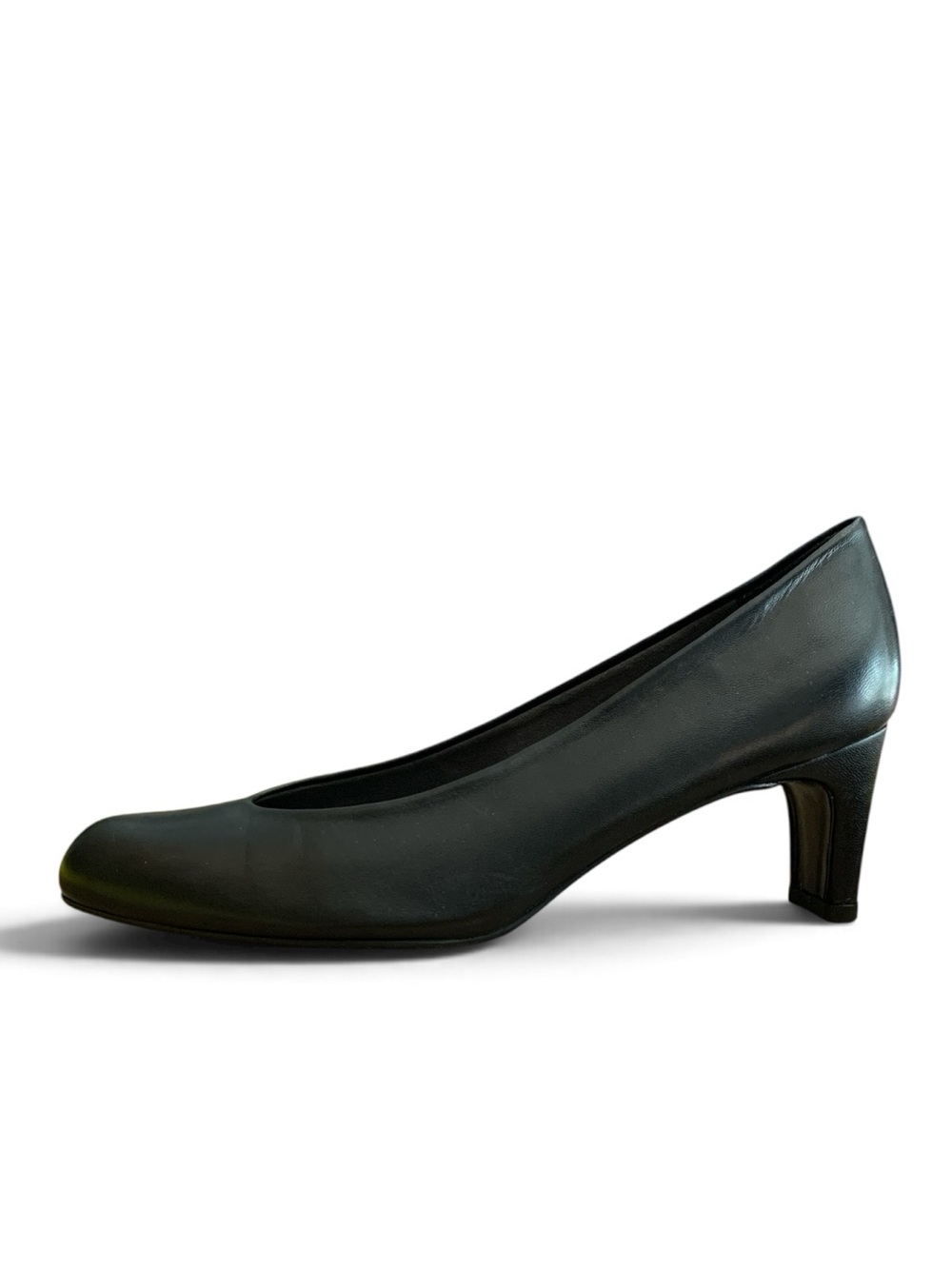 STUART WEITZMAN Black Leather Mid Heel Pump